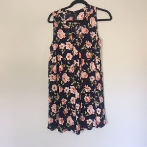 Large print floral tunic.